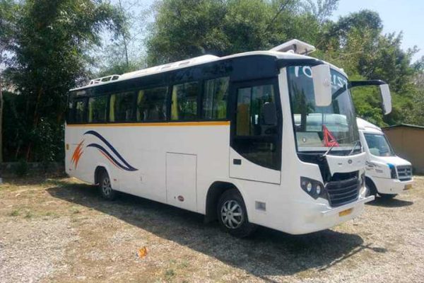 25-Seater-bus-on-hire-in-delhi